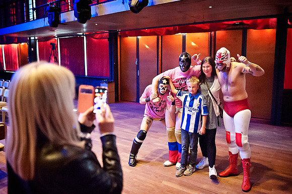 Wrestlers meeting fans
