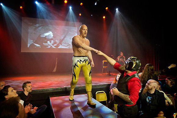 Wrestling fan greeting Chaos