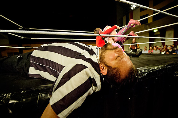 Referee Topalovic knocked out, unable to count Valentine out vs. Huckleberry Sinn