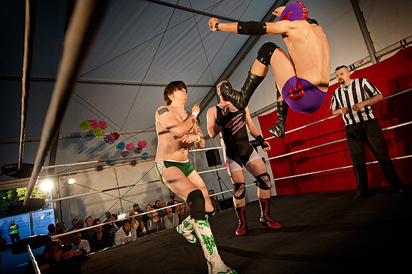 El Styggelse vs. Cliff Pettersson and Lobo