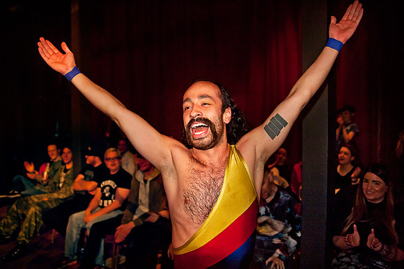 El Vecino, "your next door luchador"