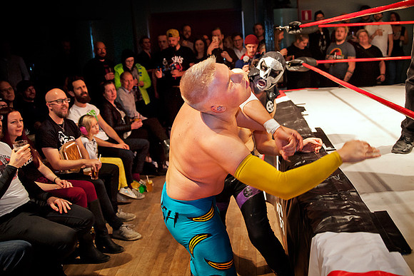 Emeritus vs. Johnny Flash