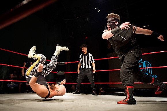 Lobo vs. Danny Sharp